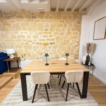Duplex Sublime Et Lumineux Au Centre 10 Minutes De Paris Parking Privee Souterrain *